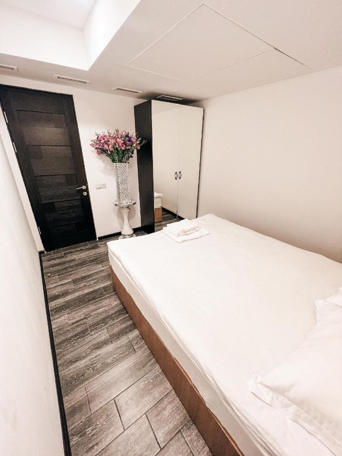 It Hotel Tumanyan Street Erevan Exterior foto